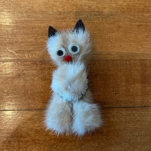 whimsical-mink-fur-cat-pin-circa 1960s